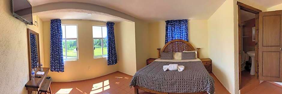 Hotel Renacer