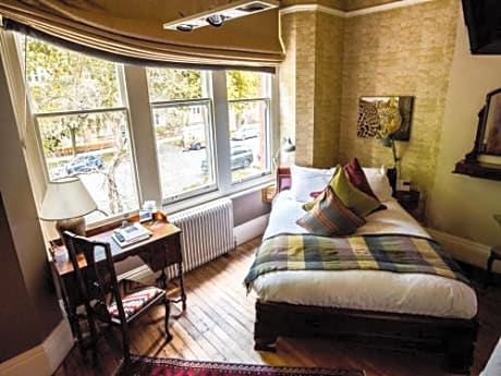 Bijoux - Small Double Room