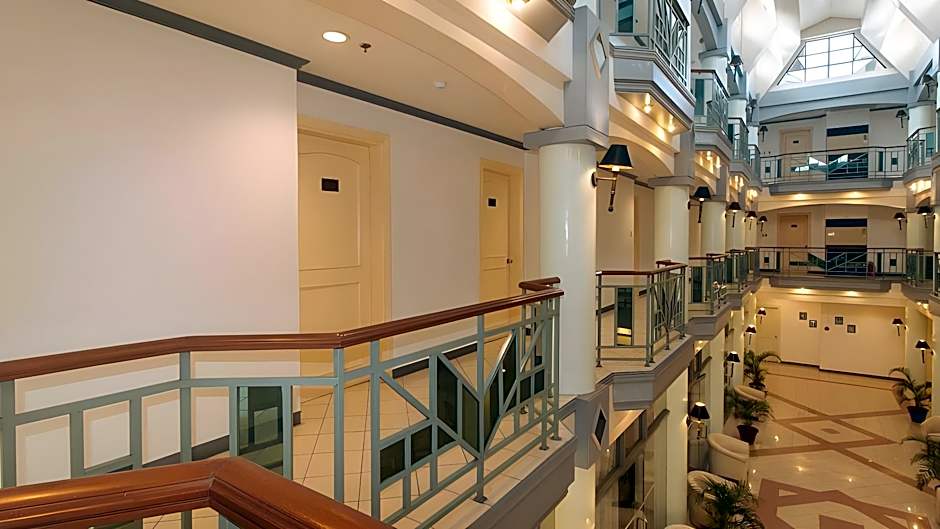 Royal Am Rei Hotel by RedDoorz