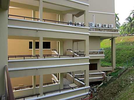 Paradise Lagoon Apartment