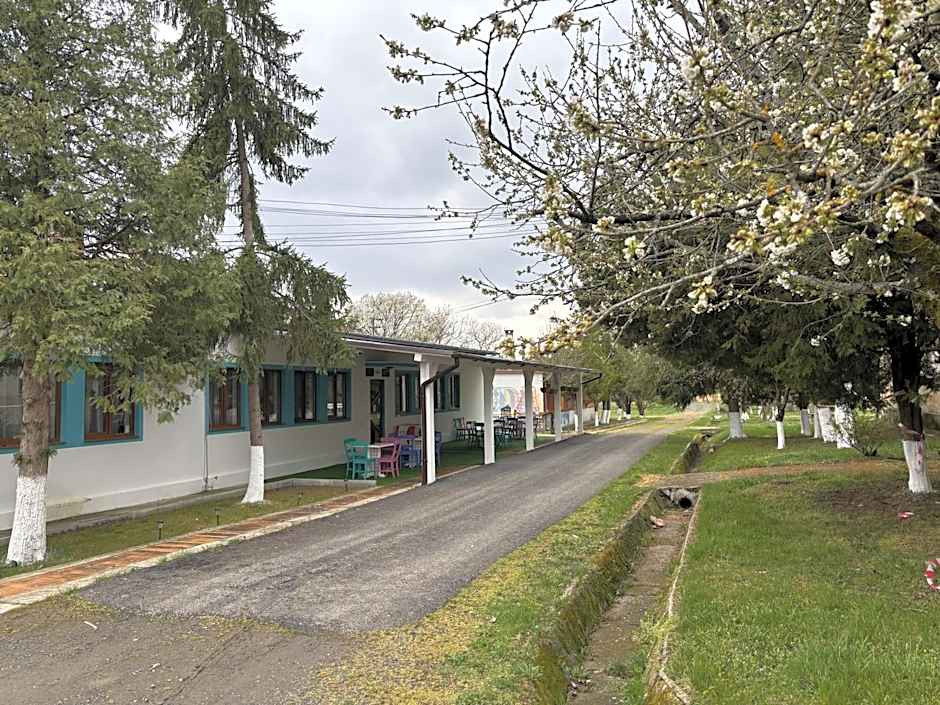 Route 68 Hostel Gurasada Park