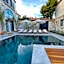 Rhea Alacatı Boutique Hotel