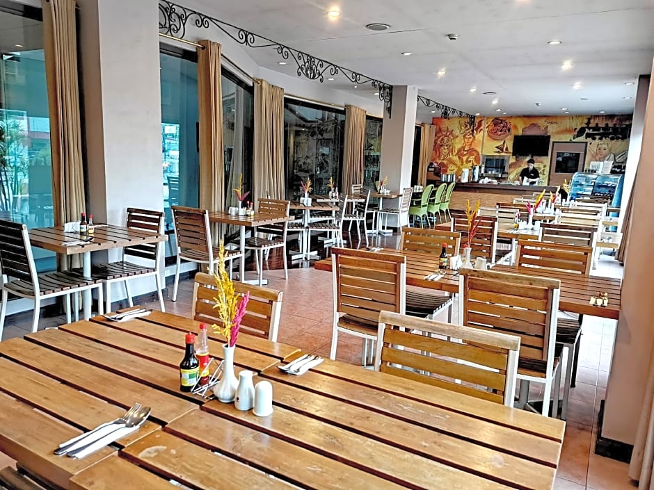 Casa Leticia Business Inn