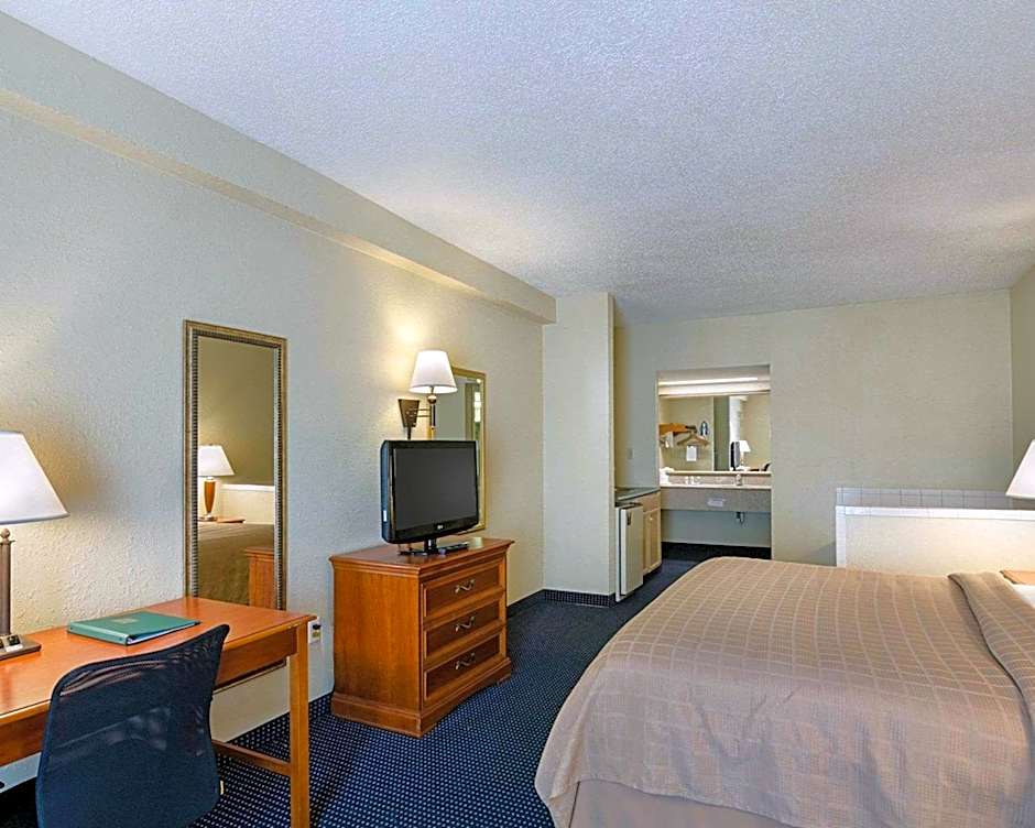 Quality Inn Troutville - Roanoke North