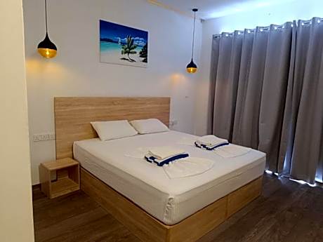 Deluxe Double Room with City View