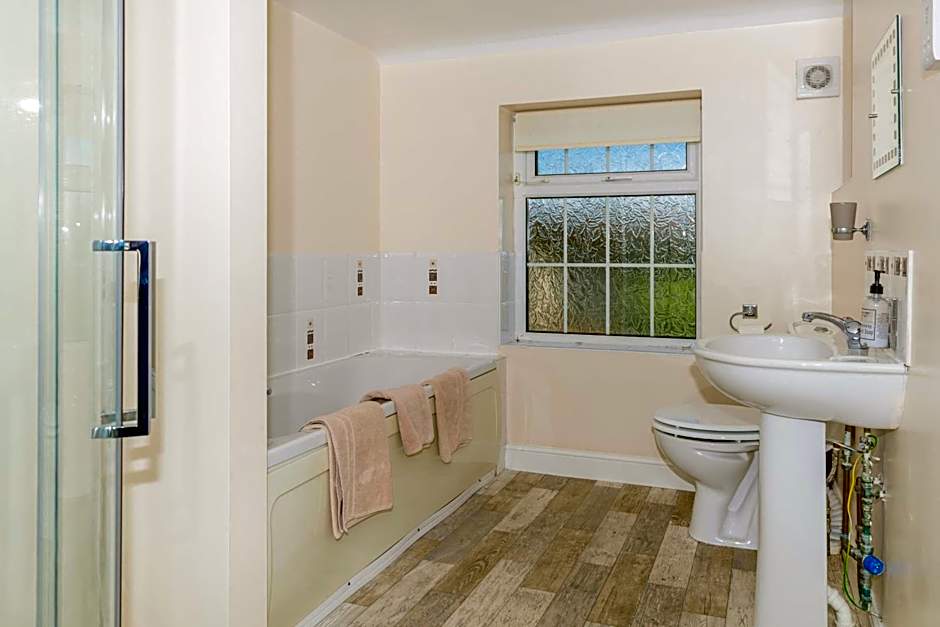 Whitton Lodge Business Vat inc