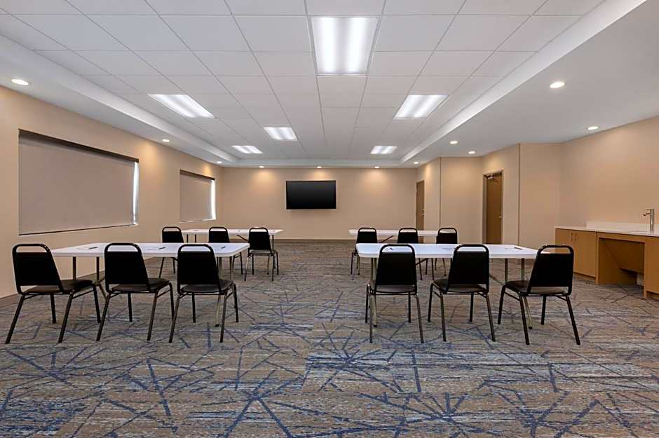 Holiday Inn Express & Suites Alton St Louis Area By IHG