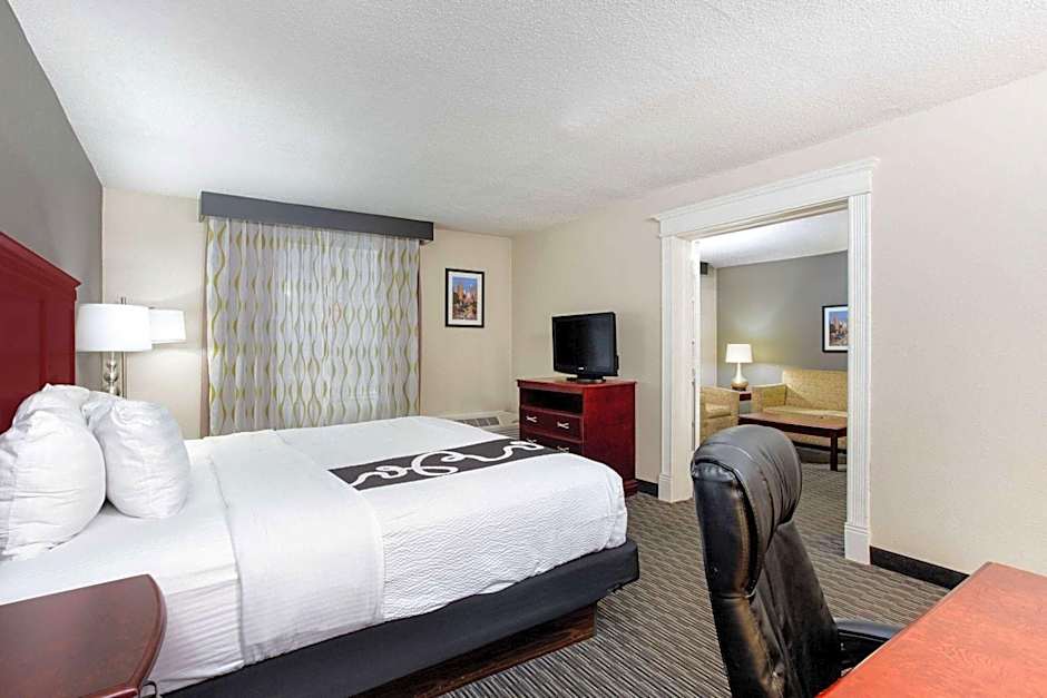 La Quinta Inn & Suites by Wyndham Indianapolis South