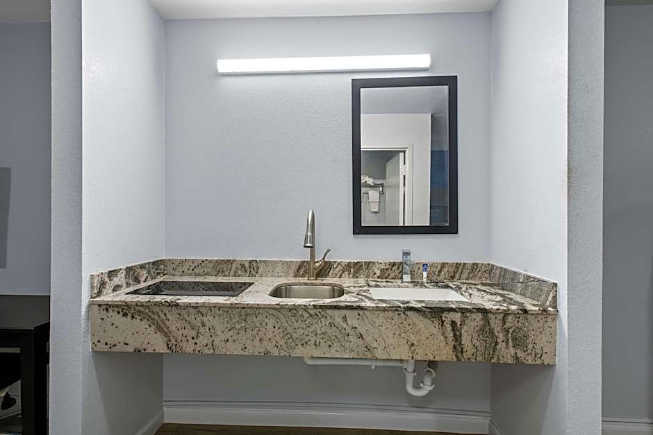 Americas Best Value Inn Gonzales