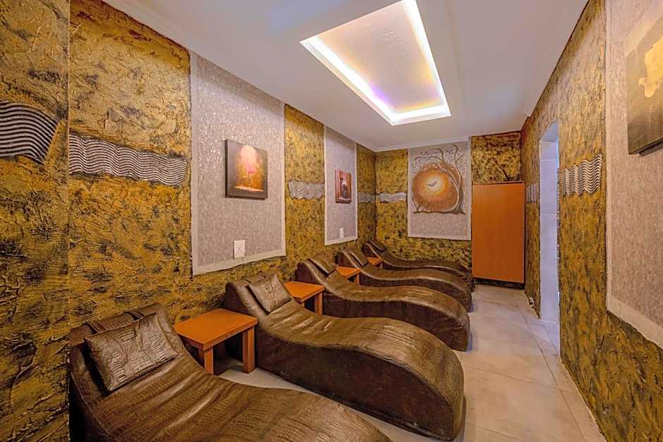 Armas Beach Hotel