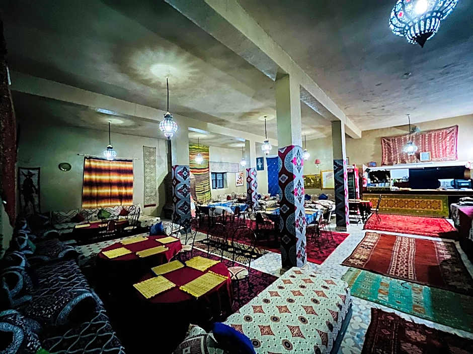 Hotel Camping Les Roses Des Dunes & Piscine