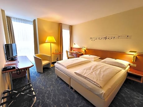 Single Room with Double Bed