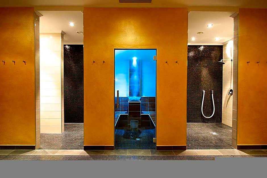 Hotel Herzblut - Joker card included in summer