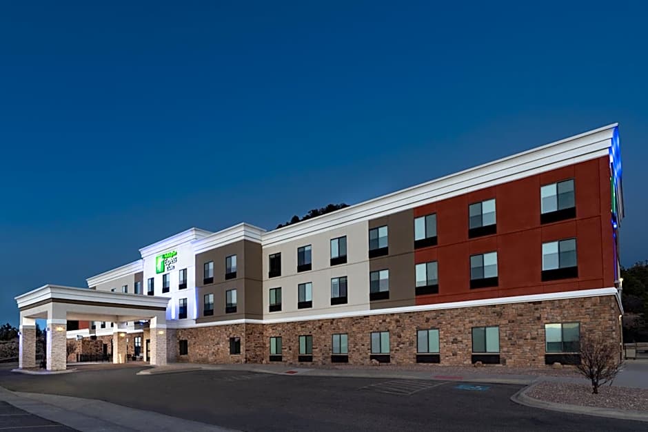 Holiday Inn Express & Suites Trinidad By IHG