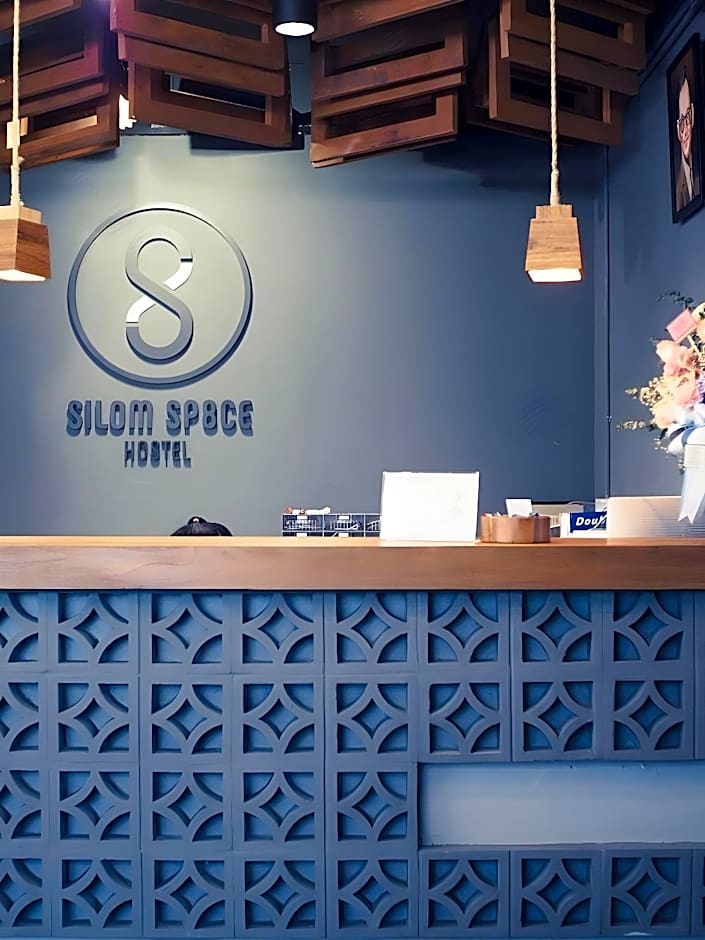 Silom SPACE Hostel
