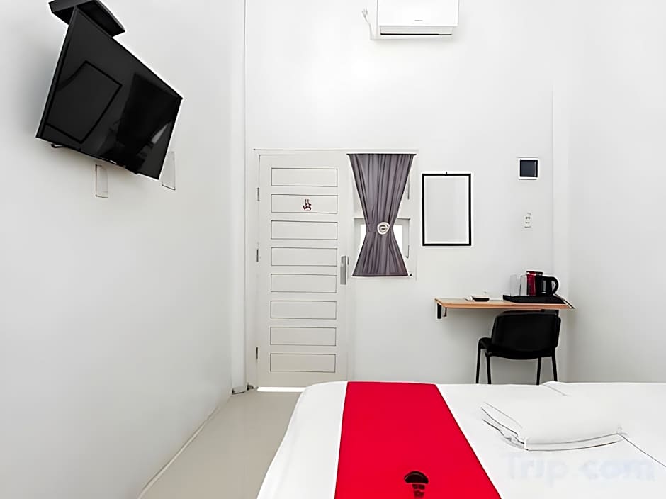 RedDoorz Syariah near RSUD Zainoel Abidin Banda Aceh