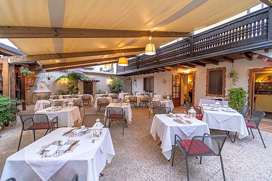 Borgo dei Poeti Romantik Hotel
