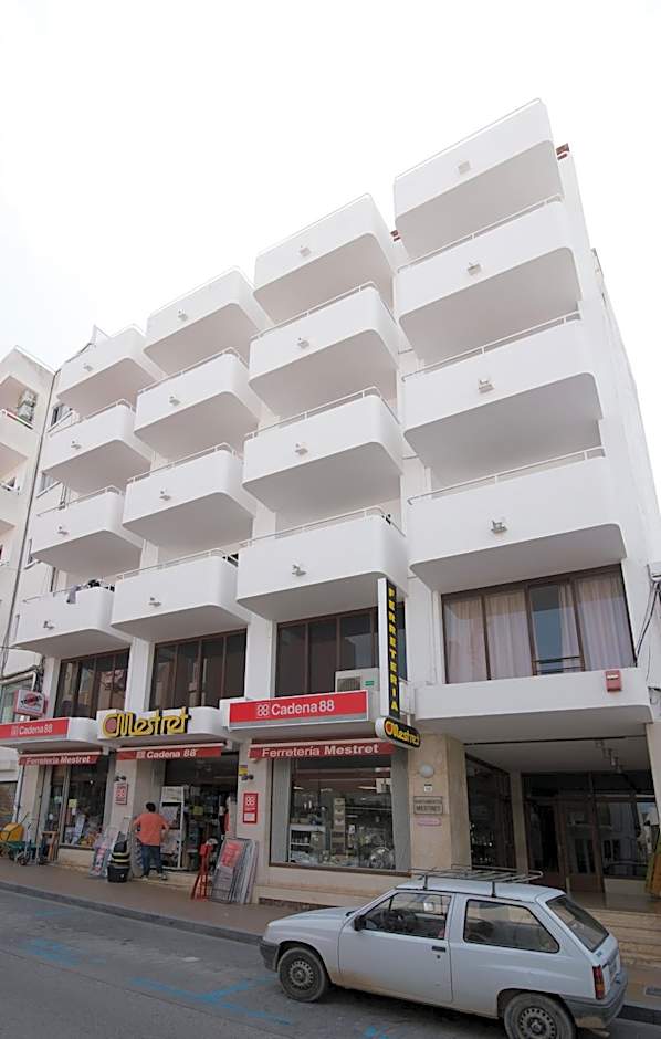 Apartamentos Mestret