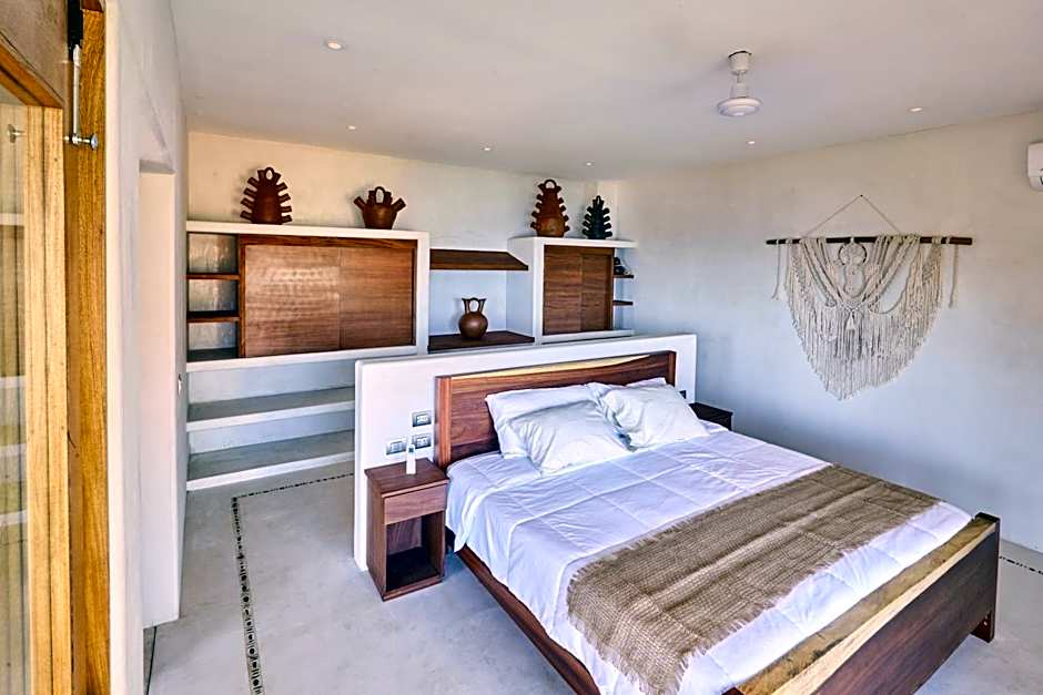 Casa Roni by Xeno - 5 Bedroom Luxury Villa with Ocean View