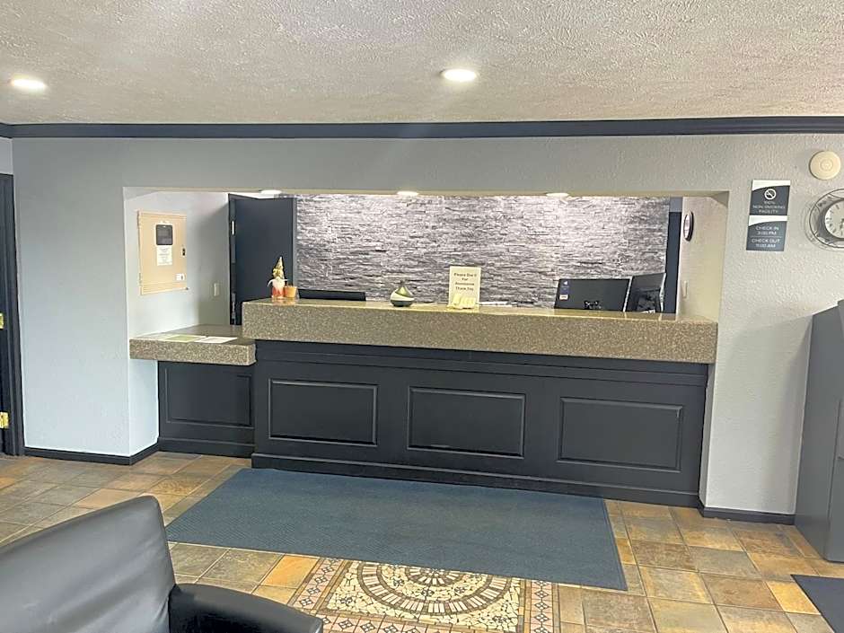 New Victorian Inn & Suites Lincoln
