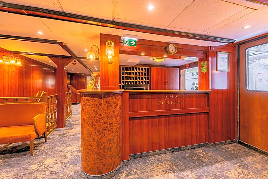 Fortuna Boat Hotel