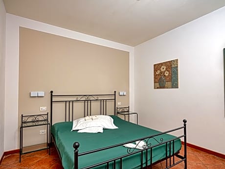 One-Bedroom Apartment (3 Adults)