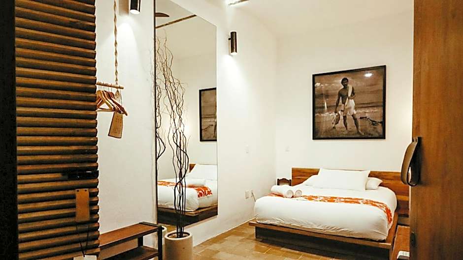 Hotel Sin Nombre