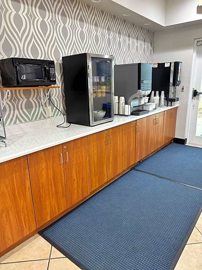 Microtel Inn & Suites By Wyndham Port Charlotte