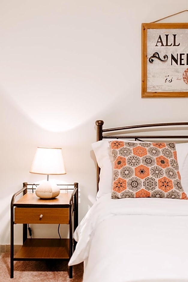 BEST HOUSE, CENTRAL APRTM., AGIOU NIKOLAOU, PATRA