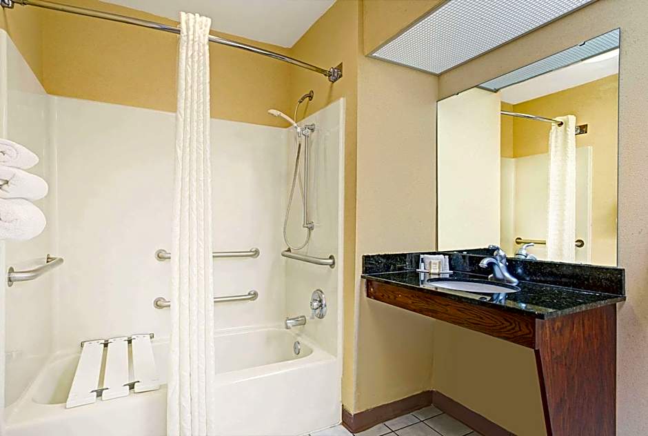 Baymont by Wyndham Smithfield