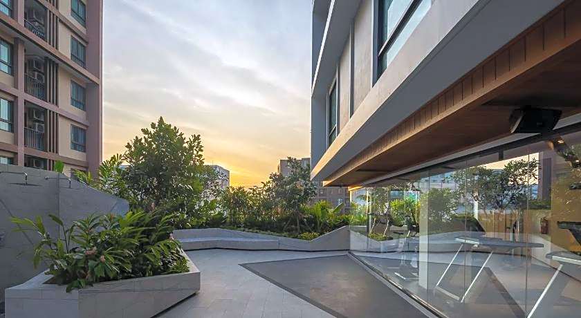 Travelodge Phuket Town