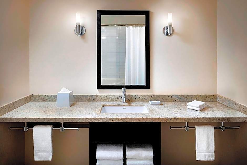 Four Points by Sheraton Mississauga - Meadowvale