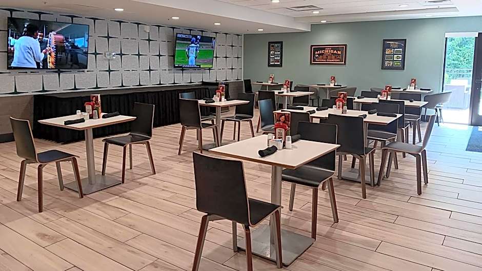 Holiday Inn Hotel & Suites Ann Arbor University of Michigan Area By IHG