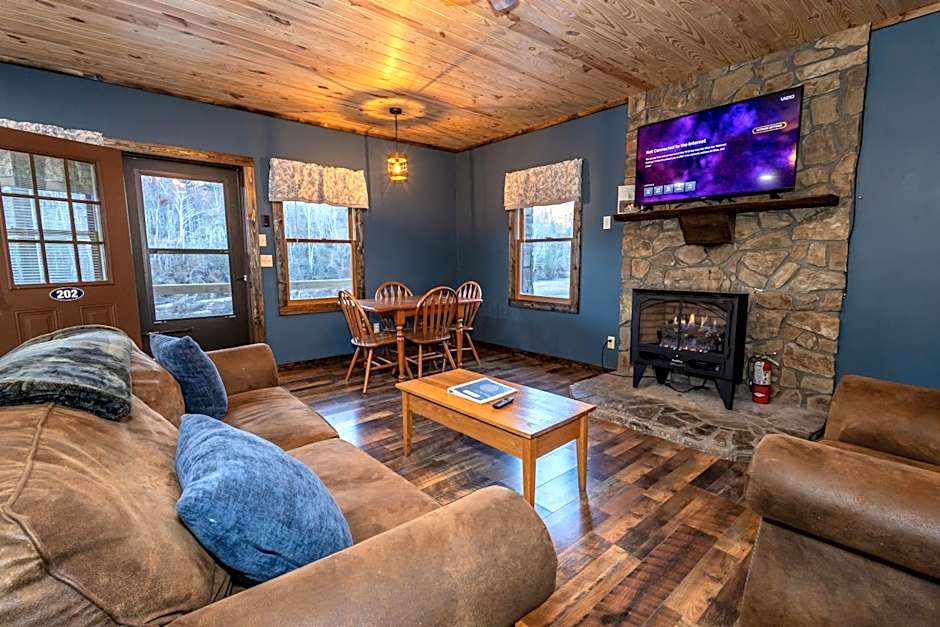 Springmaid Mountain Retreat & Stables