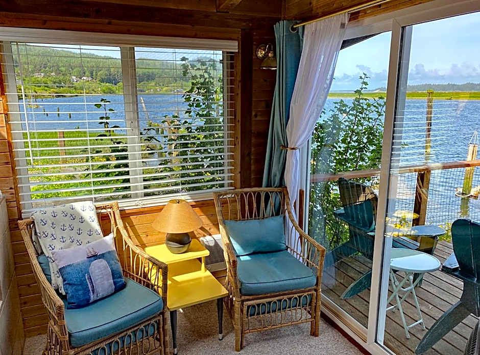 Wheeler on the Bay Lodge and Marina
