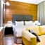 Avior Hotel