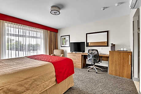 Deluxe Queen Room
