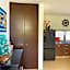 Escape to Paradise, Minimalist 4-BR Beachfront, 300 Mbps with amazing views