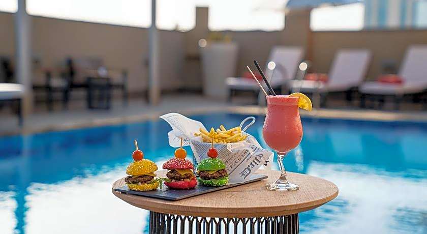 Centro Al Manhal by Rotana