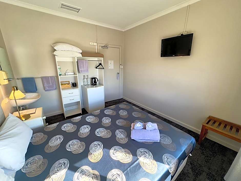 Tailem Bend Riverside Hotel