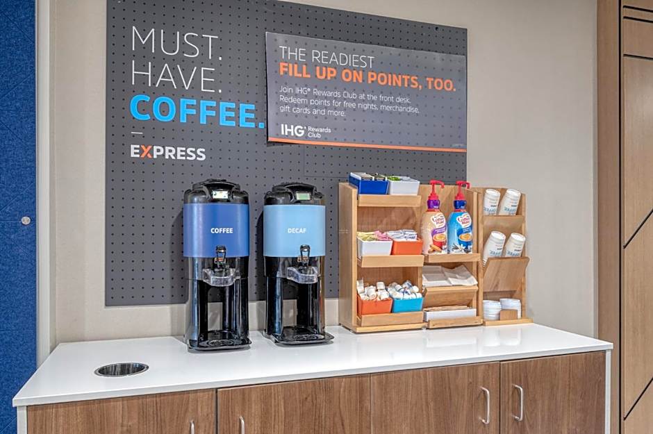 Holiday Inn Express Hotel & Suites Columbus Airport By IHG