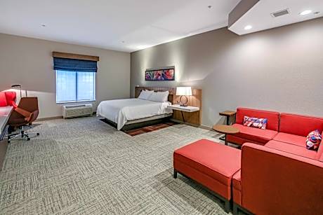 1 King Bed Room W/ Peloton
