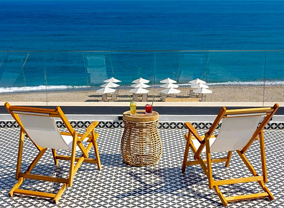 Calla Luxury Seafront Suites