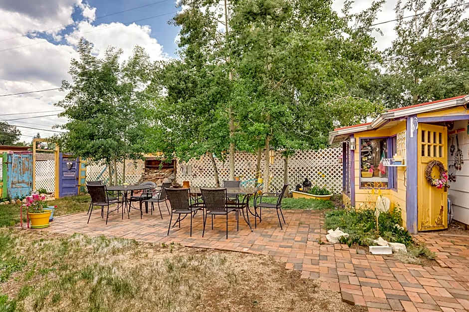 Inn the Clouds Hostel & Inn