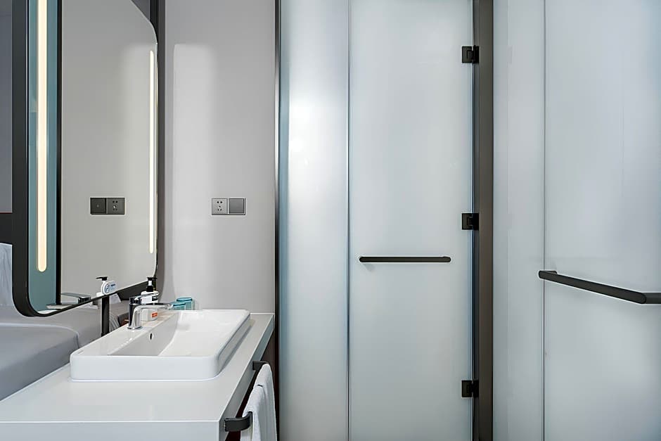 Holiday Inn Express Yinchuan Yuehai By IHG