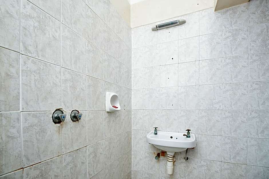 Mombasa Railway Gardens Hotel