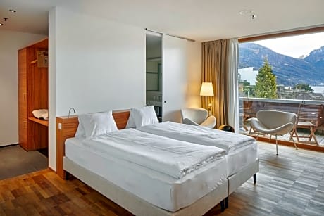 Deluxe Room with Lake View