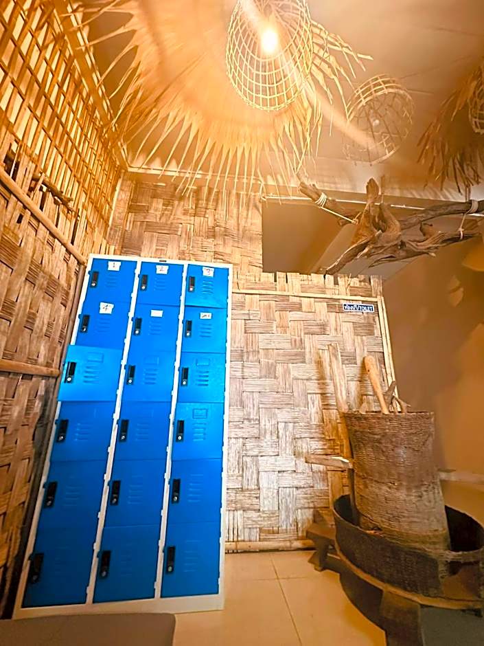 Painting Family Hostel