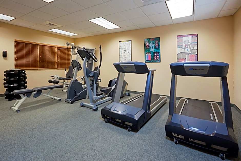 Candlewood Suites-West Springfield By IHG
