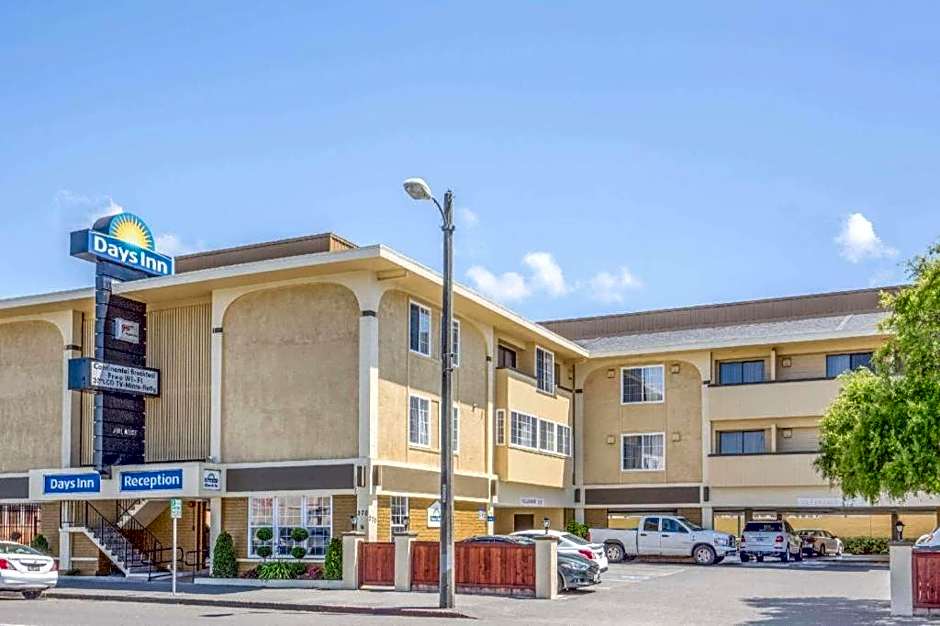 Photo 1 of 18 of Days Inn by Wyndham Eureka CA